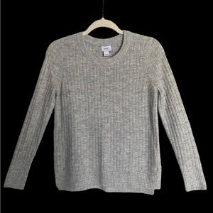 Womens Old Navy Super soft sweater/shirt. Size XS